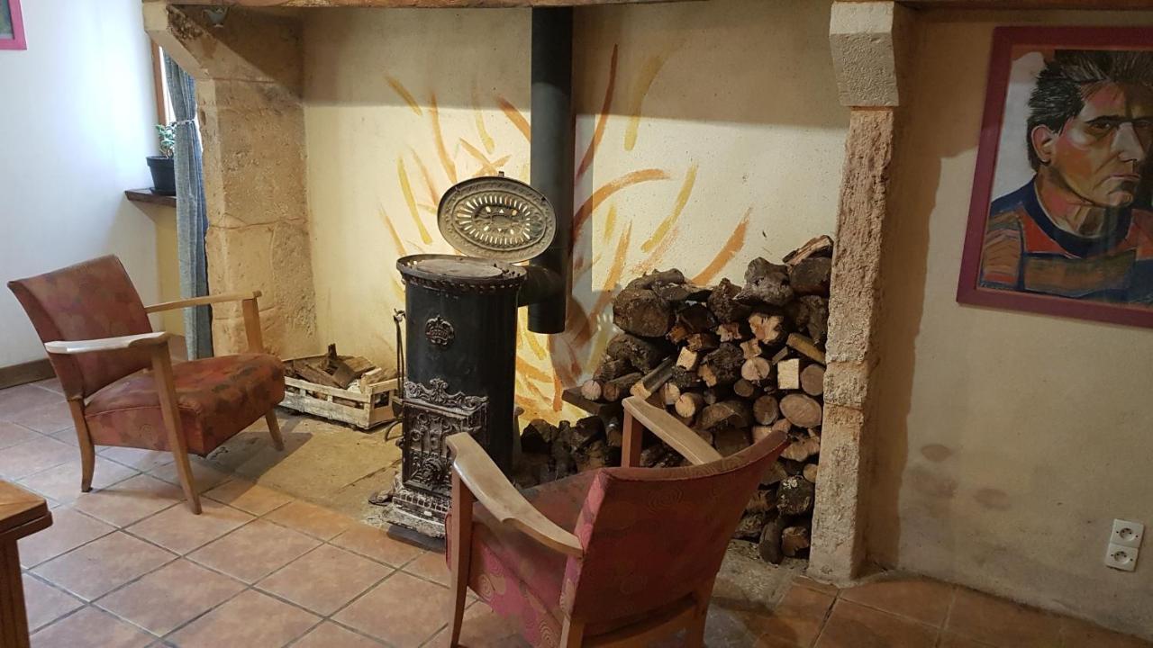 Maison Isolee Dans Les Vignes Et Les Bois Valady Exterior photo